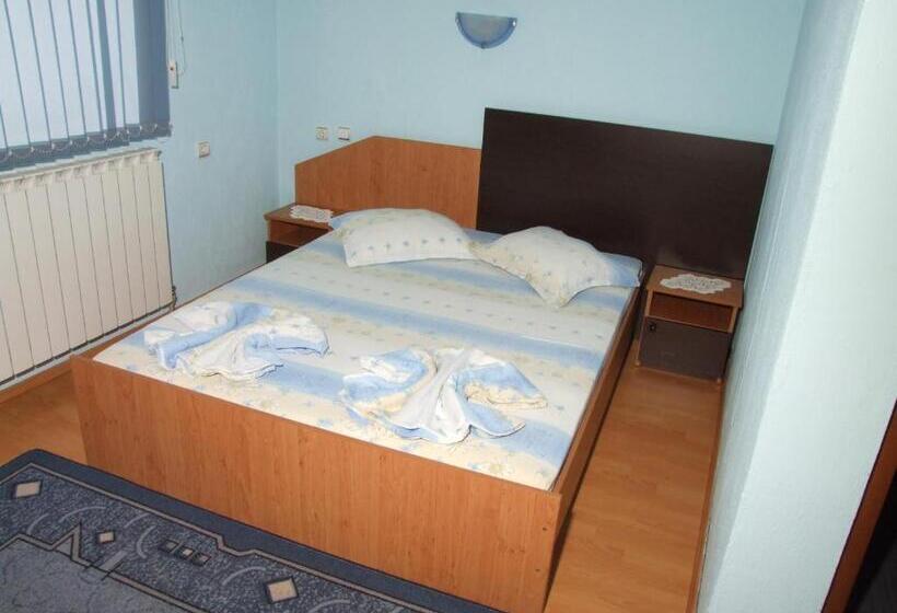 スタンダードルーム, Family Hotel Dalia