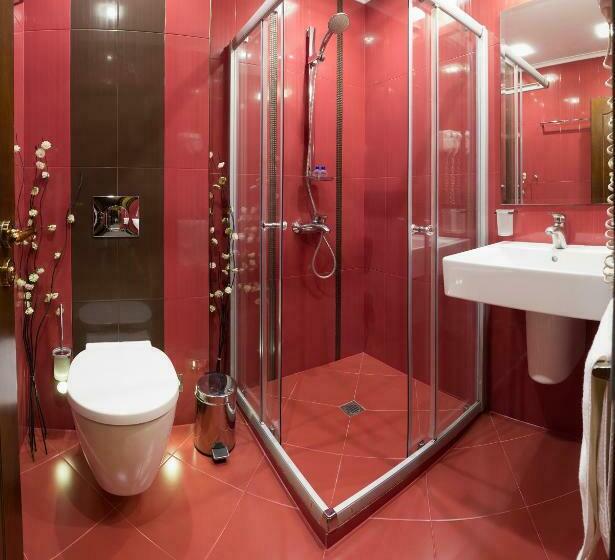 Номер Стандарт с Балконом, Family Hotel Strannopriemnitza