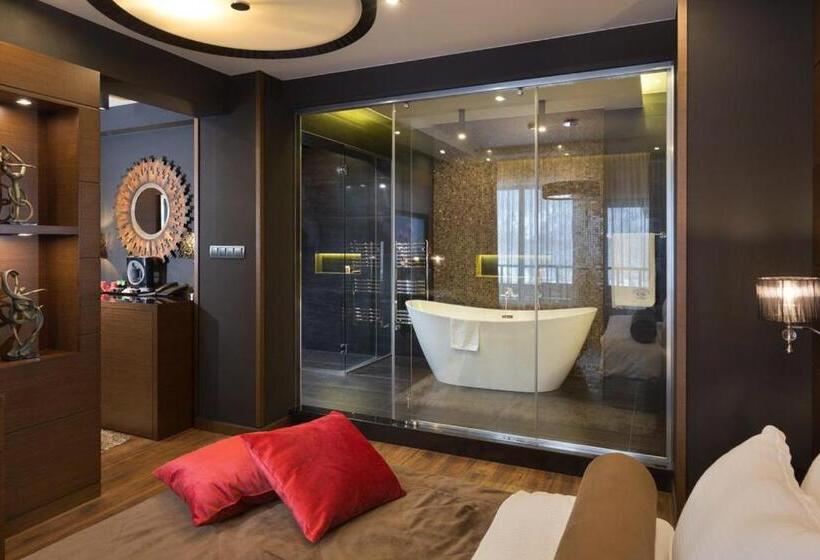 חדר דלוקס עם מיטת קינג, Family Hotel Strannopriemnitza