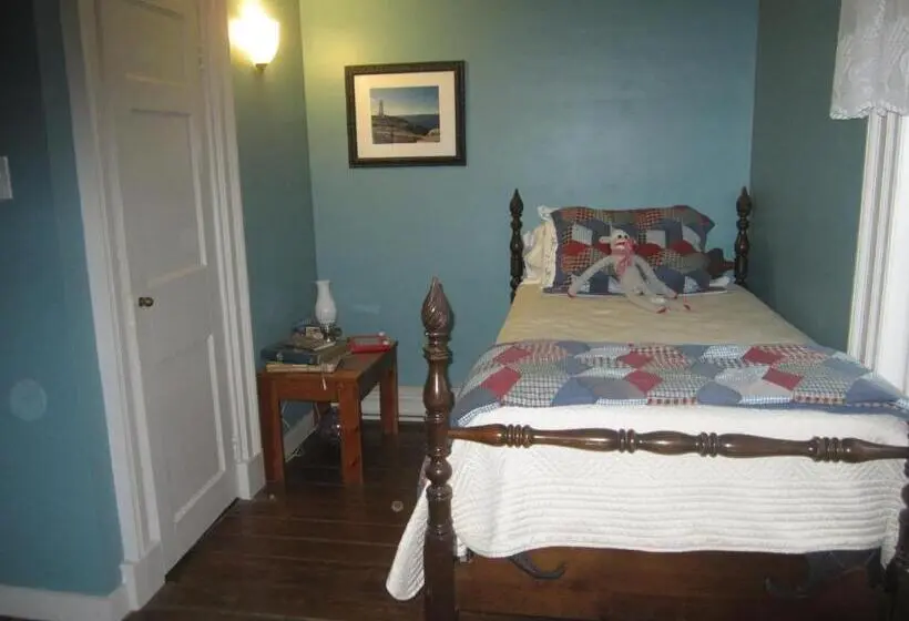 オーシャンビュースイート, Grand Oak Manor Bed And Breakfast