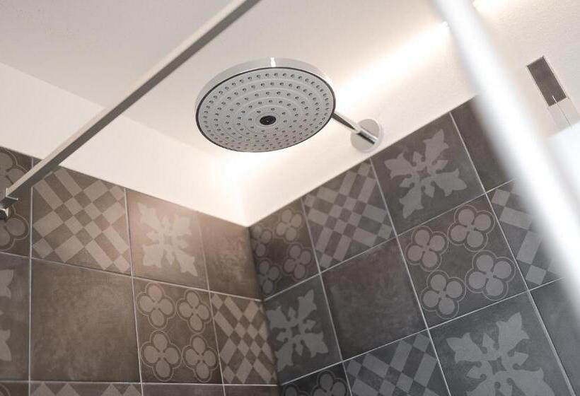 Номер Superior с Балконом, Alpenhof