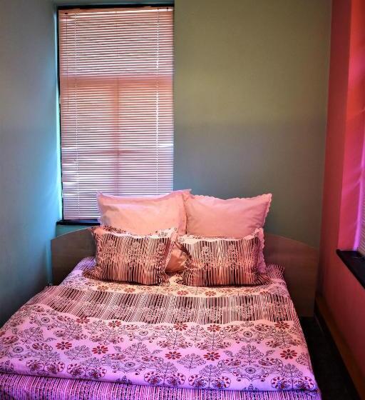 Номер Стандарт, Bilyana