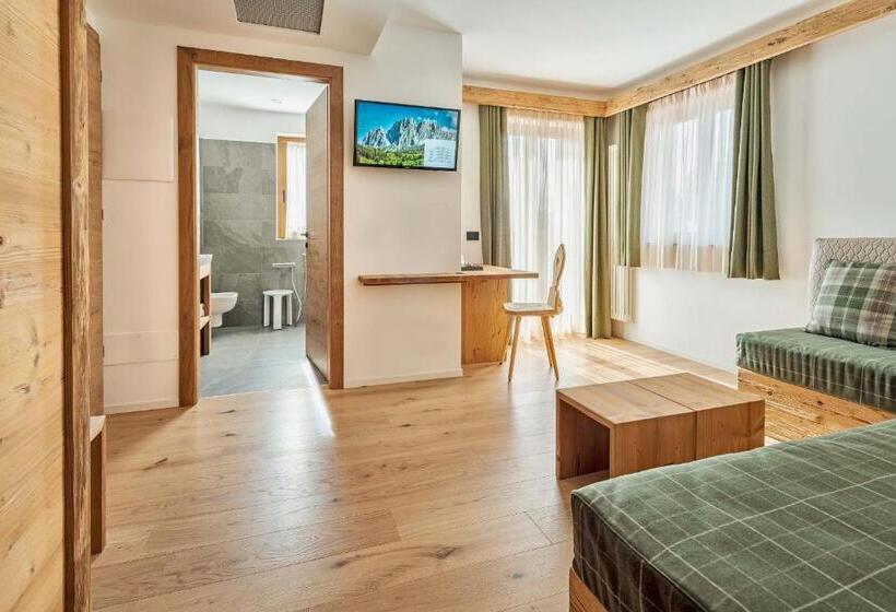 سوییت, Camina Suite And Spa