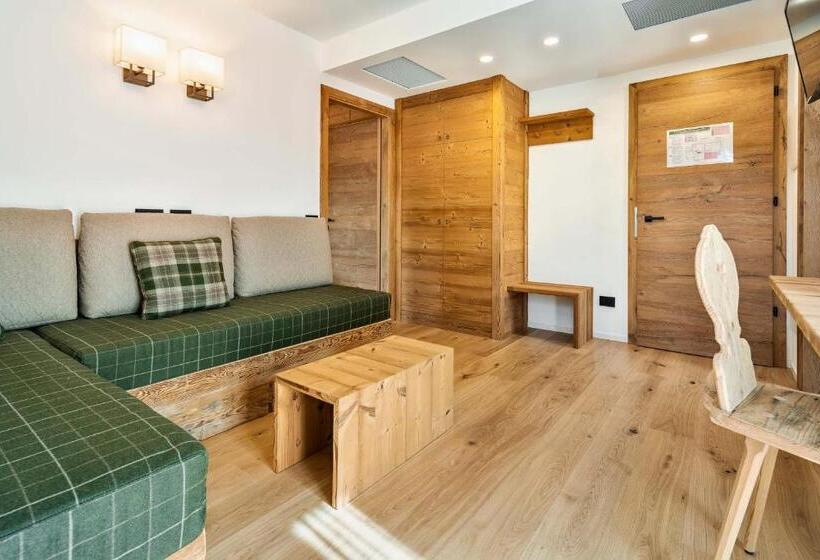 سوییت, Camina Suite And Spa