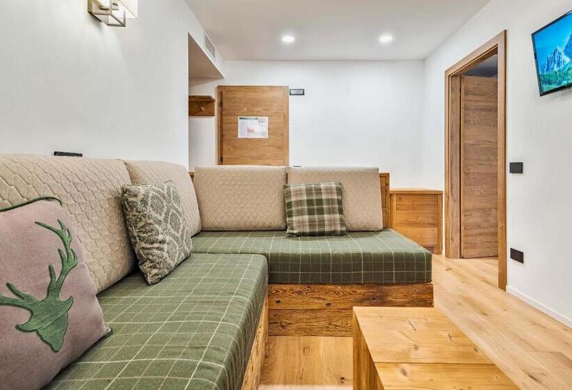 سوییت, Camina Suite And Spa