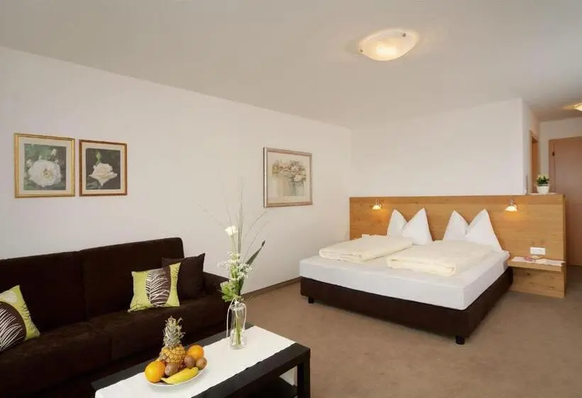 Comfort room with balcony, Garni Paler