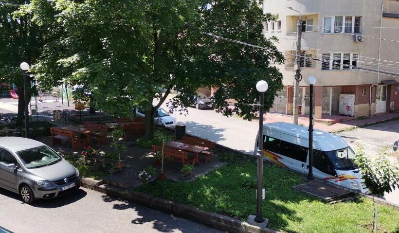 豪华房间, Jeweller