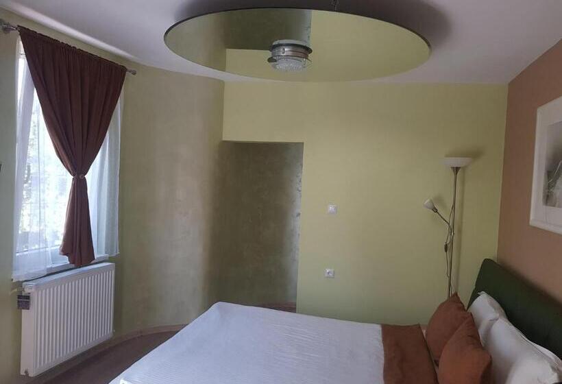 豪华房间, Jeweller