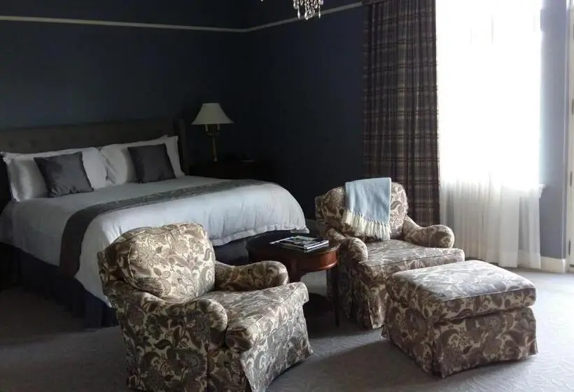 Deluxe Suite King Bed, The Bruce