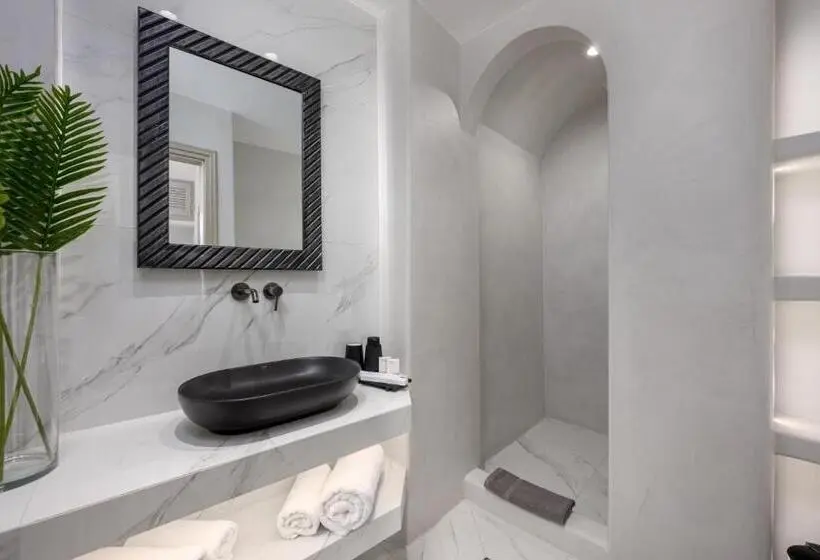 キングサイズベッドのスイートルーム, Galaria Luxury Suites