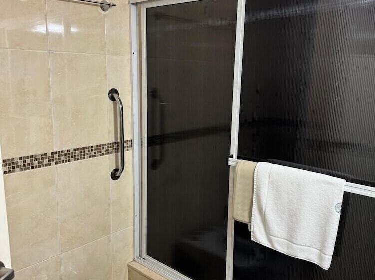 Трехместный Номер Классика, Intersur Independencia