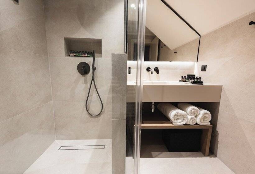 סוויטה משפחתית, Revi Mountain Resort