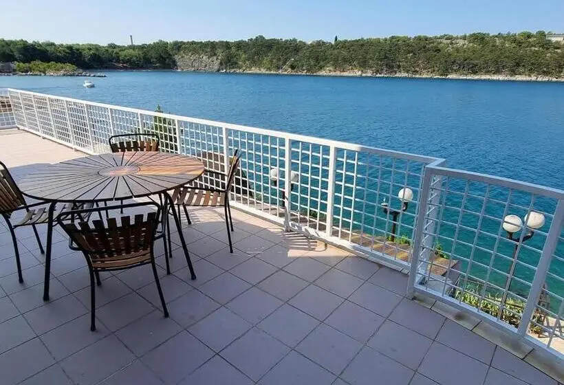 オーシャンビューデラックスルームバルコニー付き, Villa Riva