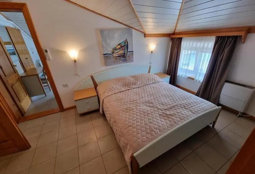 オーシャンビューファミリールーム, Villa Riva