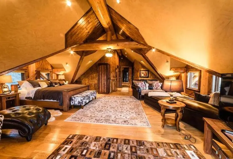 Sviitti Poreallas, Coyote Bluff Estate
