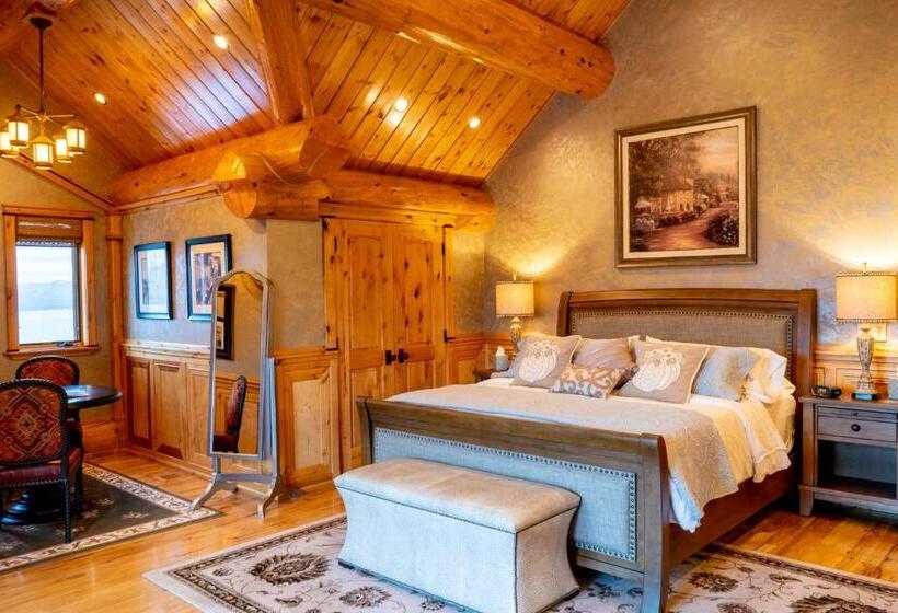 جناح مزوَّد بشرفة, Coyote Bluff Estate