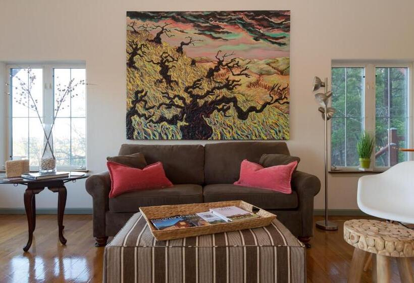 Family Suite, The Rivery Retreat, Choose From Luxury Guesthouse Cabin Or Suite In Lake Austin Hill Country