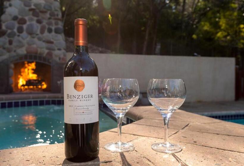 Люкс Вид на Бассейн, The Rivery Retreat, Choose From Luxury Guesthouse Cabin Or Suite In Lake Austin Hill Country