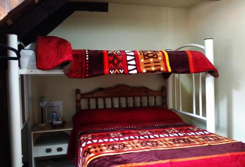 غرفة إقتصادية ثلاثية, Club Tejamaniles