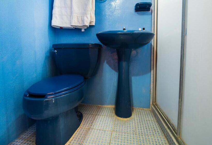 Pokój Standard, De La Loma