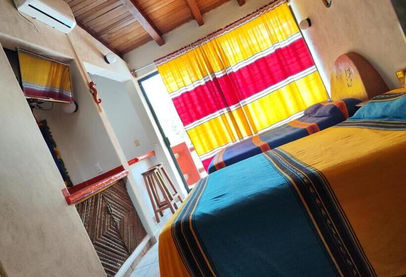 غرفه قياسيه سريرين مزدوجين, J.b