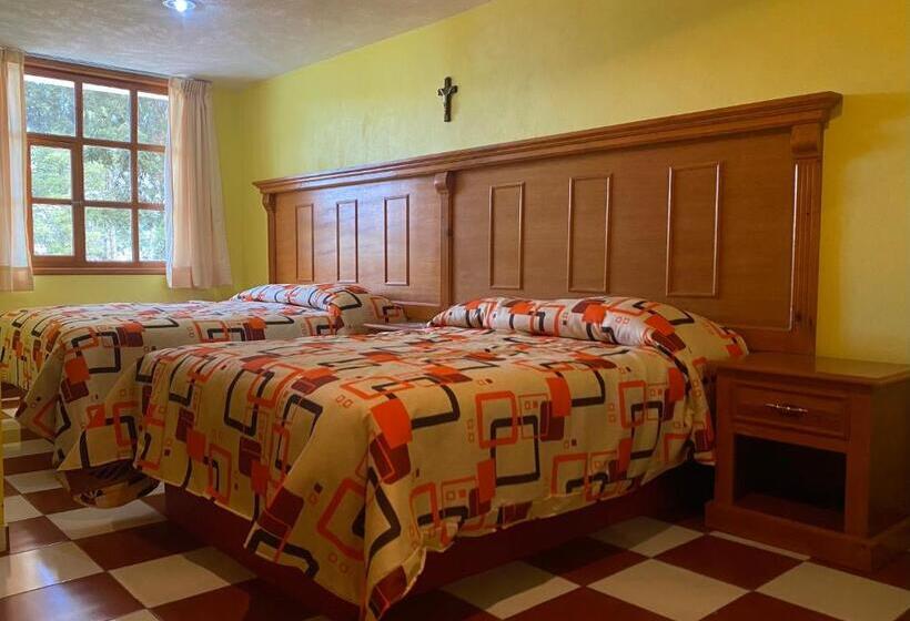 Номер Стандарт, Posada Castillo Panteon Ingles