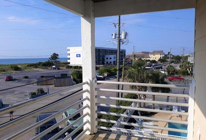 Люкс Кровать Кинг, Sandpeddler Inn And Suites