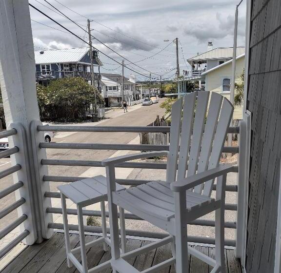 جناح مطلّ علي البحر, Sandpeddler Inn And Suites