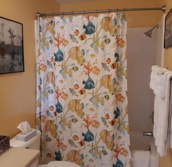 جناح مطلّ علي البحر, Sandpeddler Inn And Suites