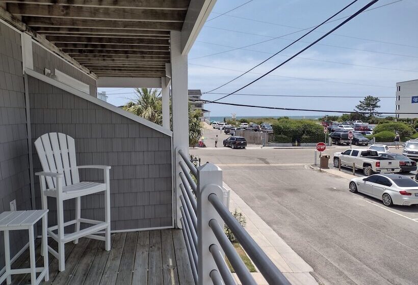 جناح مطلّ علي البحر, Sandpeddler Inn And Suites