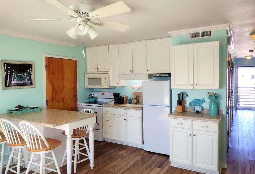 جناح سرير كينج, Sandpeddler Inn And Suites