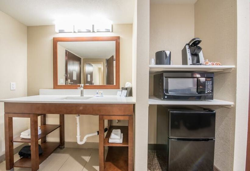 스위트, Comfort Inn & Suites Pinetop Show Low