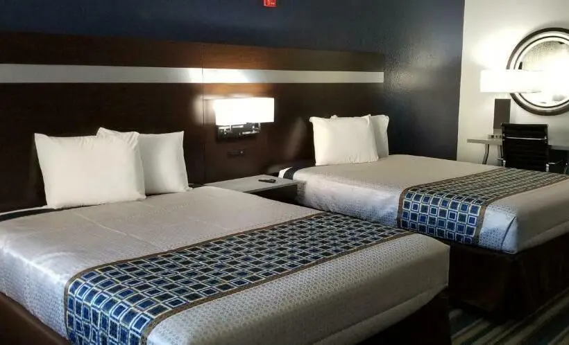 スタンダードルーム, Homebridge Inn And Suites