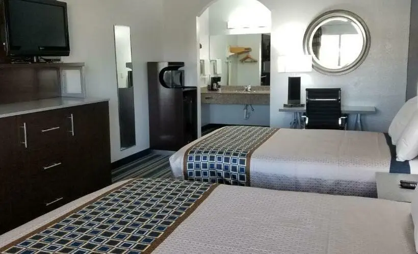 スタンダードルーム, Homebridge Inn And Suites