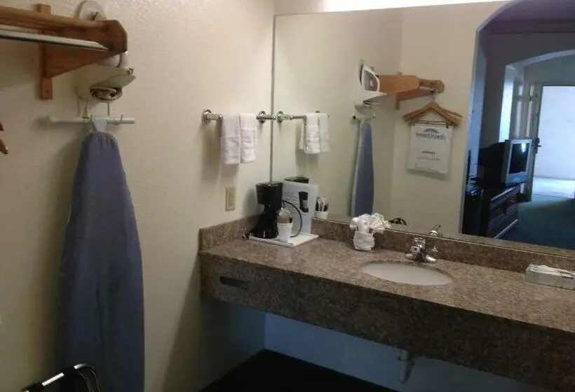 スタンダードルーム, Homebridge Inn And Suites