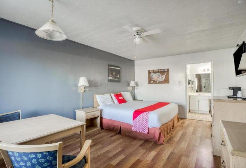 스탠다드 룸 킹사이즈 침대, OYO Hotel Heber Springs Lakeside