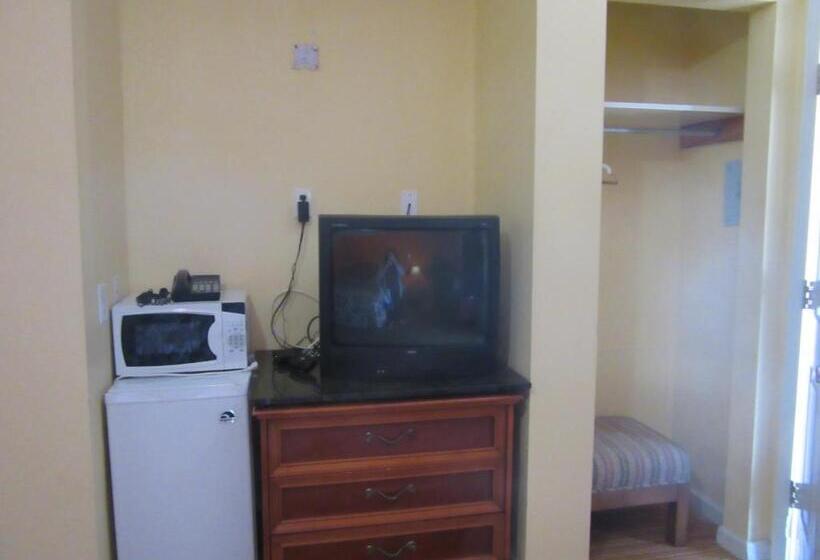 Номер Стандарт 2 Двуспальные Кровати, Relax Inn Tyler