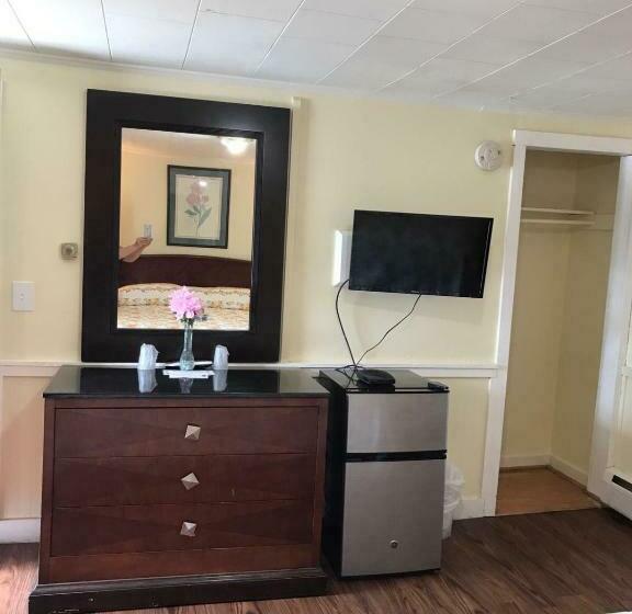 스탠다드 룸 킹사이즈 침대, Royal Coach Motor Lodge