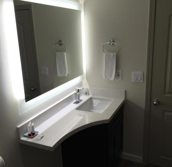 غرفة ديلوكس, Sterling Inn