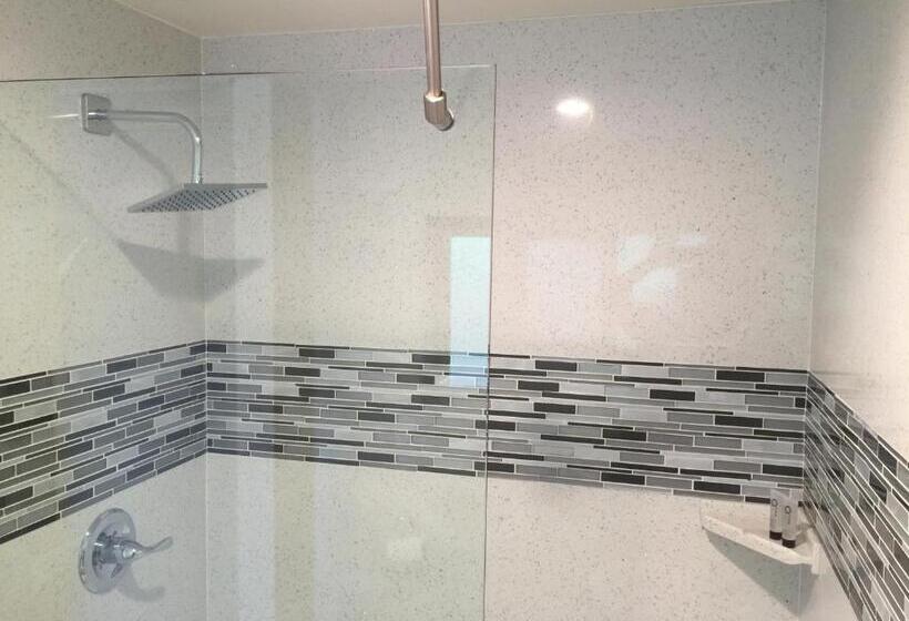 غرفة ديلوكس, Sterling Inn