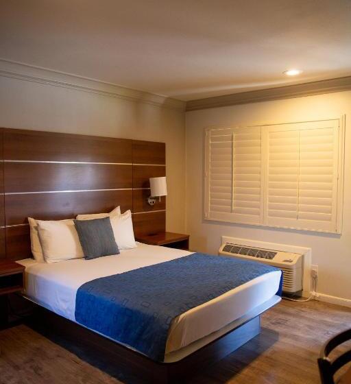 חדר דלוקס, Sterling Inn