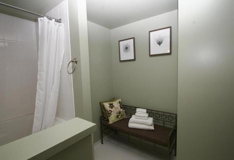 Люкс Повышенной Комфортности, Wildwood Farm Bed & Breakfast