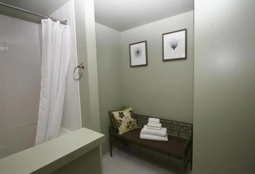Deluxe Suite King Bed, Wildwood Farm Bed & Breakfast