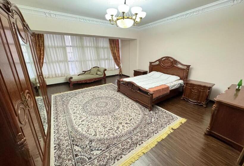 Suite Llit King, Fly77