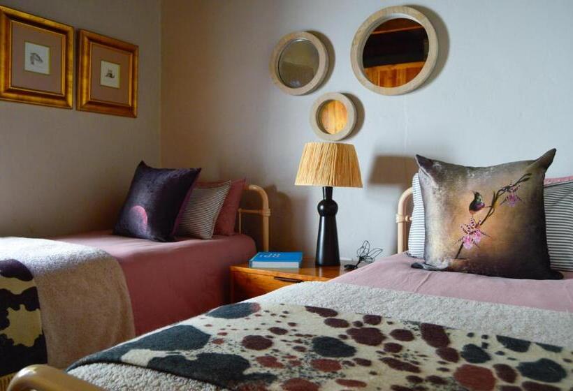 غرفة قياسية مطلّة علي الحديقة, Allie S Mountain Cottage