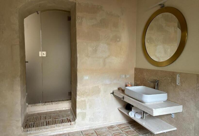 带阳台的豪华间, Benedetta Sassi Suite