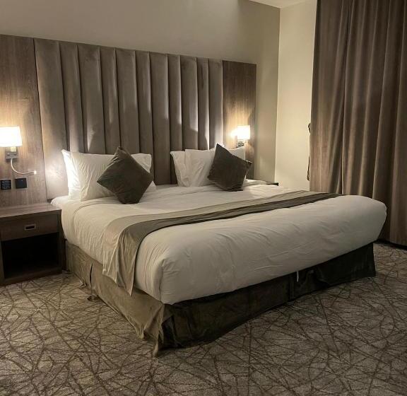 Студия Стандарт, فندق سفن جاردنز   المطار