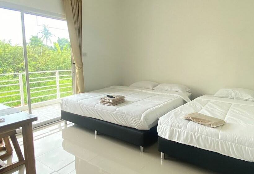 غرفة ديلوكس ثلاثية, Dino Homestay