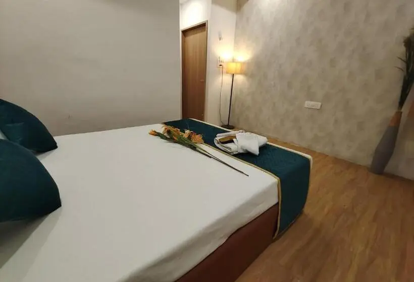 Deluxe-huone, Prasang