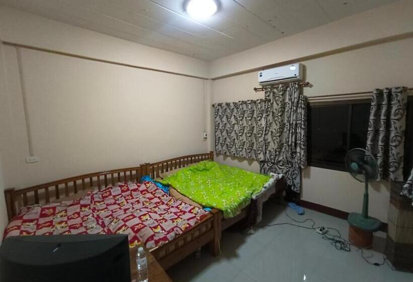 Четырехместный Номер Стандарт, Somkiet Sompong Hostel